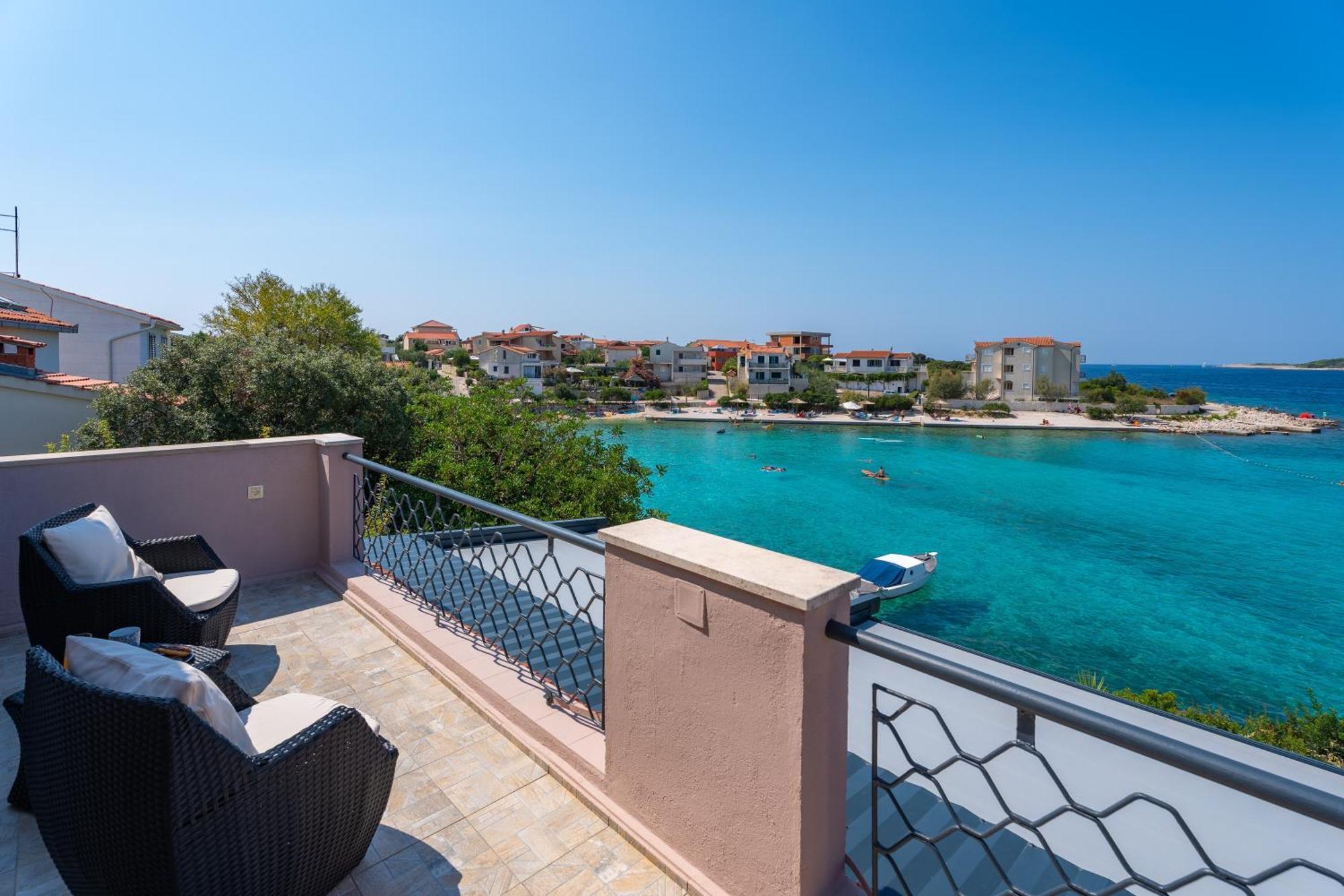 Seaside House For Families With Children Kanica, Rogoznica - 16304 ภายนอก รูปภาพ